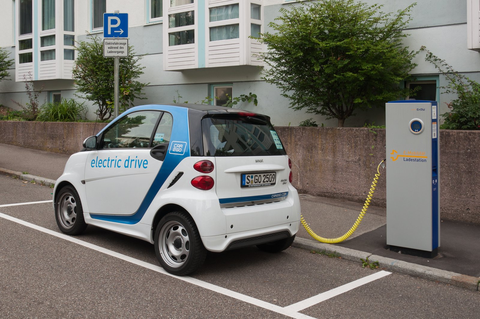 Vietnam's Electric Vehicle (EV) Supply Chain: Growth Trajectory and Investment Opportunities by 2026